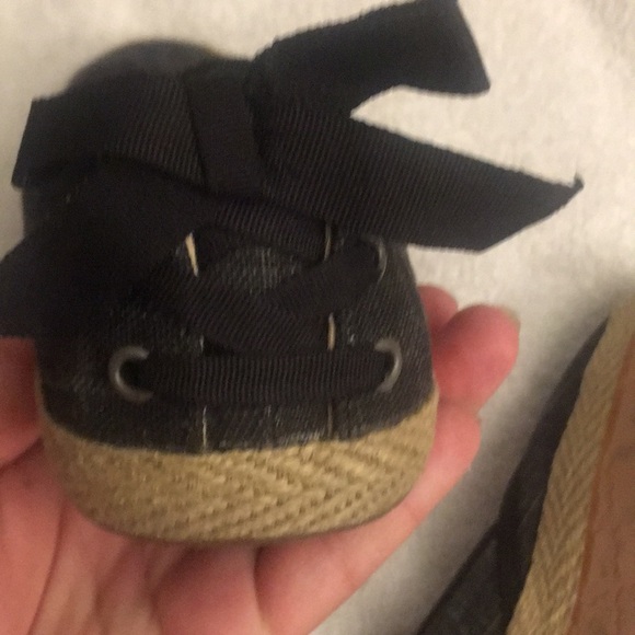 Ugg flats - Picture 3 of 4